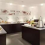 メルキュール デュッセルドルフ 4*