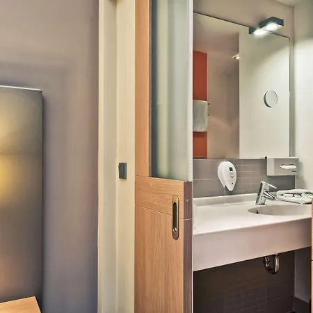 Mercure Duesseldorf 4*