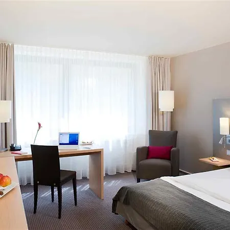 酒店 杜塞尔多夫诺伊斯美居酒店