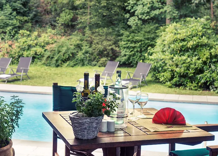 杜塞尔多夫诺伊斯美居酒店 4* 诺伊斯